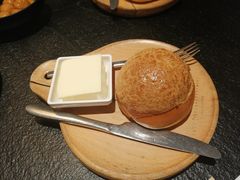 法国总统菠萝油-来龙里 精致 东南亚餐室(万象城店)