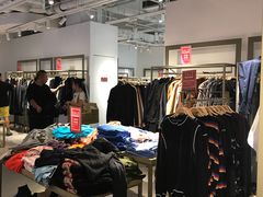 -URBAN REVIVO(北京斯普瑞斯奥特莱斯店)