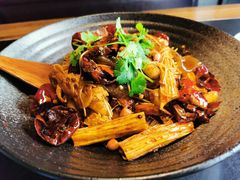 麻辣香锅-辣尚瘾·烤鱼·新川菜(交大直营店)
