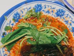 -王奋斗贵州酸汤牛肉火锅