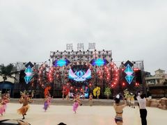 -乐华城·88度温泉乐园
