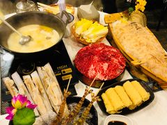 -鲜入围煮花胶鸡海鲜火锅