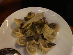 -卡佩罗意大利餐厅及酒吧Al Cappello Trattoria