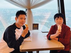 -中央电视塔旋转餐厅