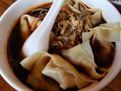 红汤辣馄饨-笑来喜馄饨小笼工坊店(湖滨街店)