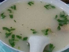 羊肉汤-清真·玛丽亚新疆菜主题餐厅(浙江中路店)