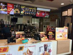 -麦当劳(展览路店)