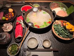 -三出山火锅(南京万象天地店)