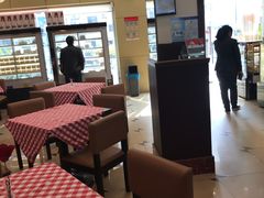 大堂-红宝石·鲜奶小方·海派西点房(南丹店)