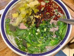 -云阿蛮云南生烫牛肉米线(奉贤路店)