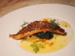 烤日本鲷鱼白芦笋配鱼籽-AZUR聚(香格里拉饭店)