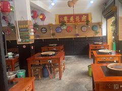 大堂-老姐石板烧烤+铜炭火锅(总店)