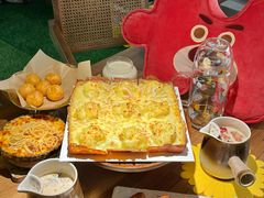 -Dragon Pizza•圆脸龙披萨·牛排餐厅