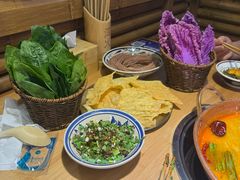 -洱火云南酸菜牛肉火锅(石景山当代商城店)