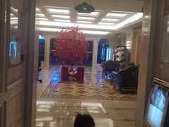 -维也纳酒店( 深圳东站布吉老街店)