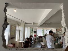 -巴浪鱼咖啡馆 Local Fish