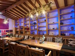 -月亮眼花园餐厅书吧酒吧