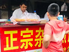 -正宗杂粮煎饼香软鸡蛋饼