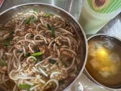 -正宗杨记普洱酸醋米线(总店)