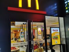 门面-麦当劳(百联西郊购物中心店)