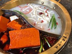 -小天鹅火锅·一线江景洪鼎旗舰店(洪崖洞店)