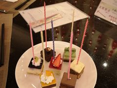 -上海西藏大厦万怡自助餐厅(徐汇店)
