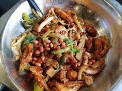 -愉肴麻辣香锅(中北镇店)