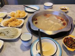 -光头药膳鸡(莱茵小镇店)