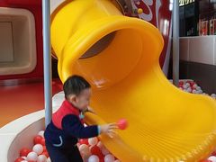 -东方明珠·可口可乐欢乐餐厅