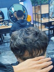 -藤野造型•烫染专业店