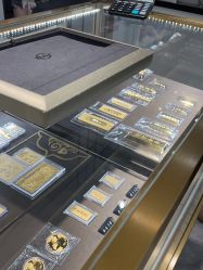 -菜百首饰店(东方新天地店)