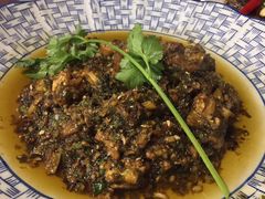 童年热窝鸡-百年粉蒸牛肉