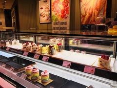 面包甜点陈列柜-巴黎贝甜(龙之梦购物中心虹口店)