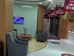 -雅悦齿科(顾村公园店)