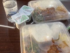 -上海星瀚奔驰4S店(红柳路店)