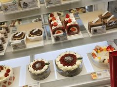 -85度C(生甜甜圈研究工坊·上海松江人民北路店)
