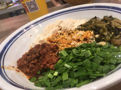 凤翥街豆花肉酱米线-小北饵块&饵丝之滇(南锣鼓巷店)