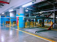 -白玉兰广场停车场