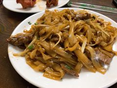 炒牛河-美食店(华贵路店)