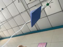 -爆炸头阿姨小四川正宗川味小吃(无任何分店)