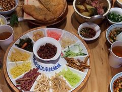 -怪噜范·老贵阳街头名小吃(汇金星力城店)