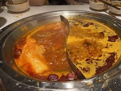 -老房老舍重庆火锅(假日城市店)