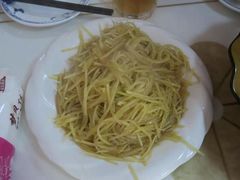 炒土豆丝-煲来饱去冷水鱼