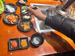 -肉甲韩国木炭烤肉(新壹街1店)