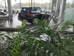 -宁波之星奔驰4S店(海曙店)