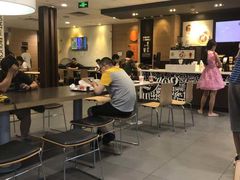 -麦当劳(世界城广场店)