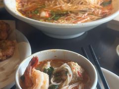 -大头虾越式风味餐厅(光明广场店)