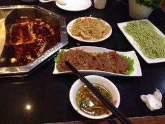 -重庆德庄火锅(体育中心店)