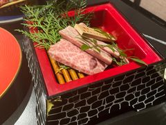 -山川小町·极番烧肉(新地假日广场店)