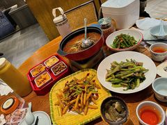 -黄泥岗·地道湖北菜(奥特莱斯店)